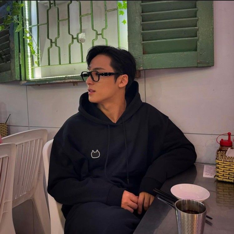 珉奎LMR同款帽踢