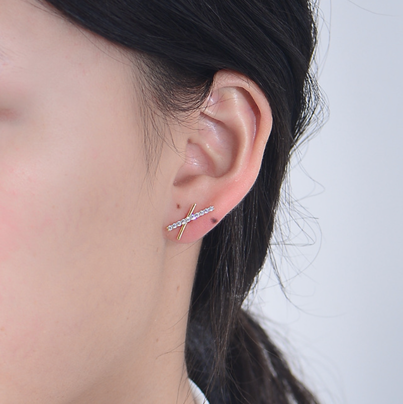 【Dolly’s】韓-全純銀  顛倒日記 滿鑽鋯石日韓氣質小清新幾何交叉 情人節禮物耳環耳釘 308D01