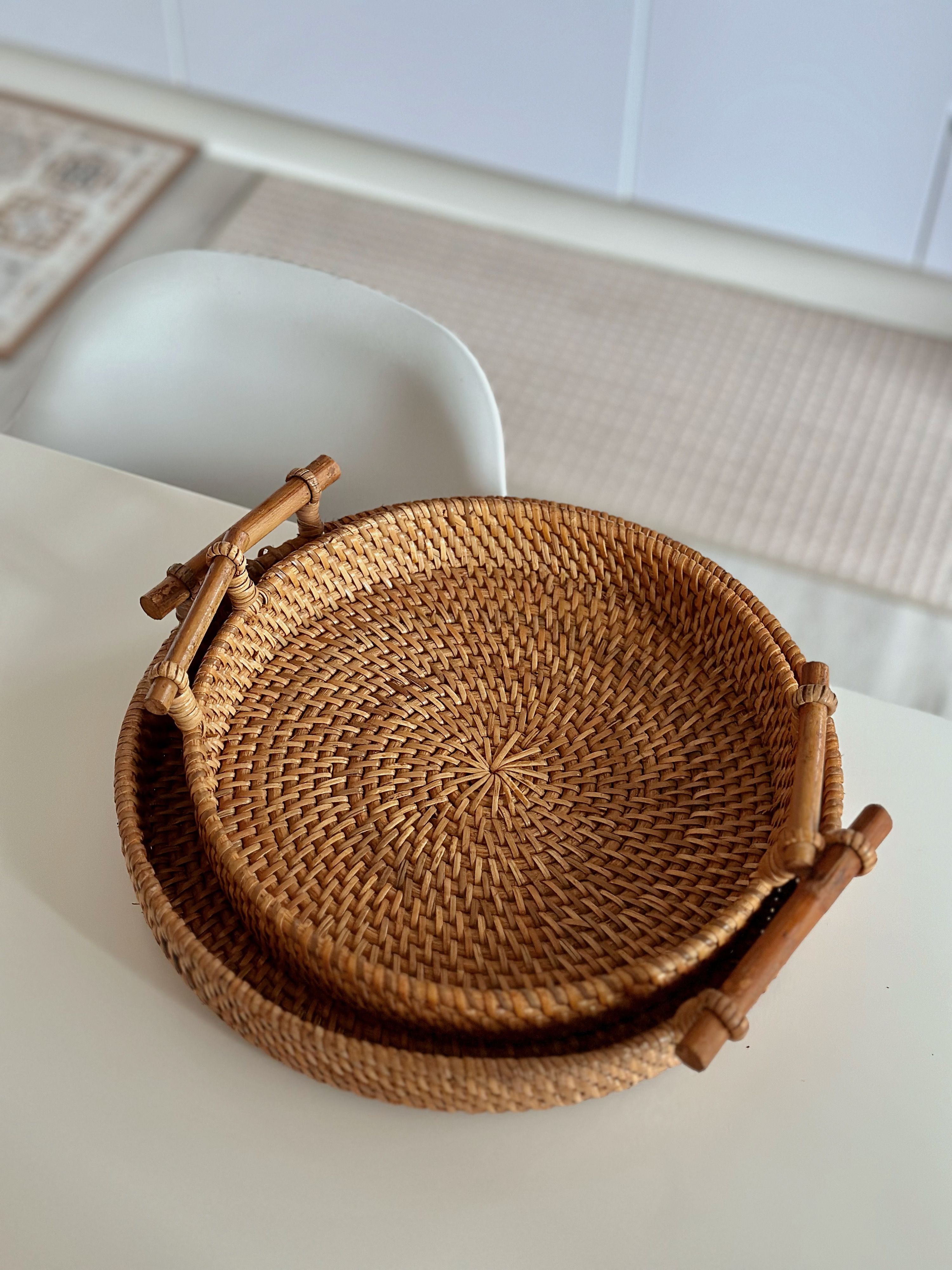 DecoDazzle🪬峇里島手工藤編圓形托盤