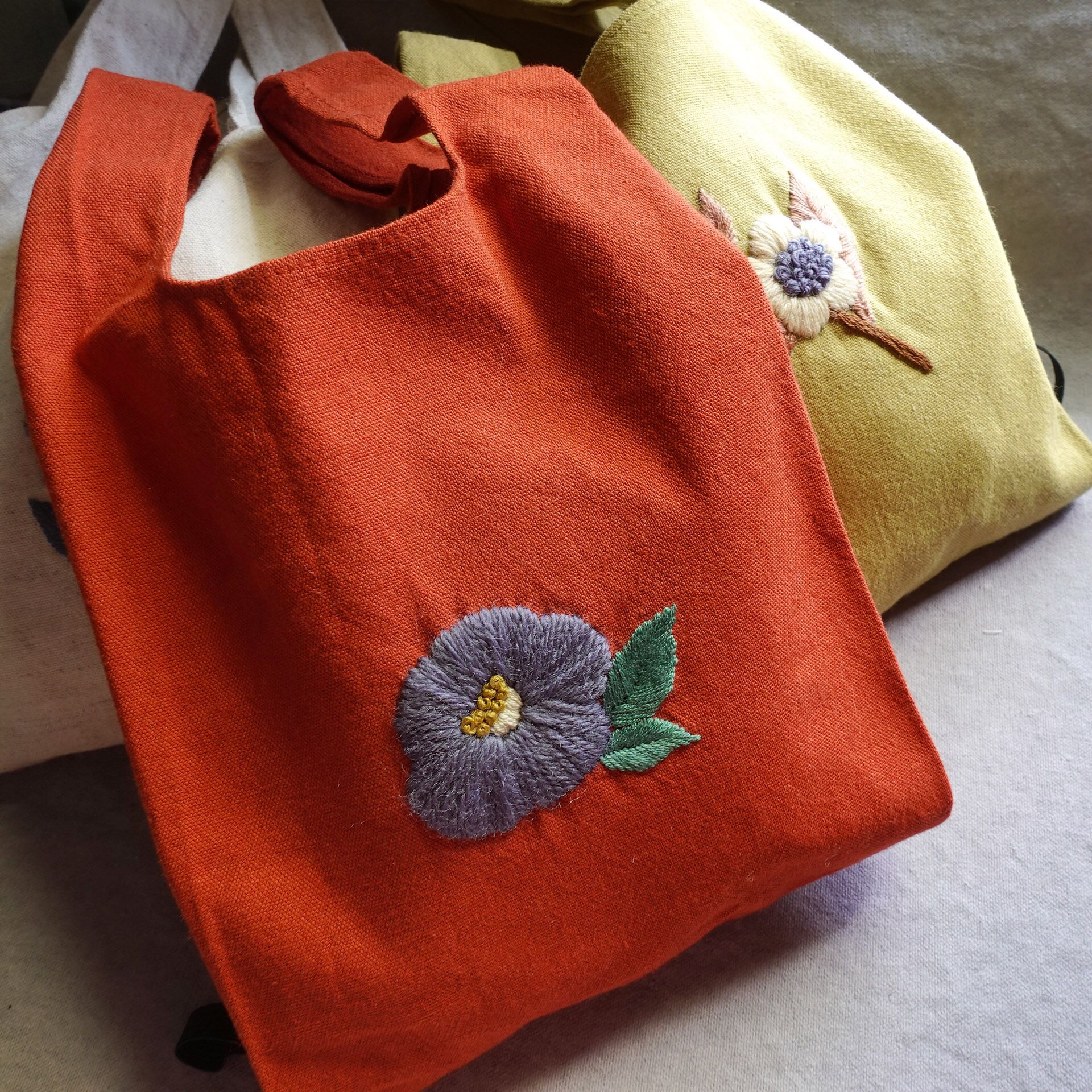 | 毛線手刺繡 x 棉麻布提袋 | 柑橘紅 | 減塑慢時光 | 購物袋