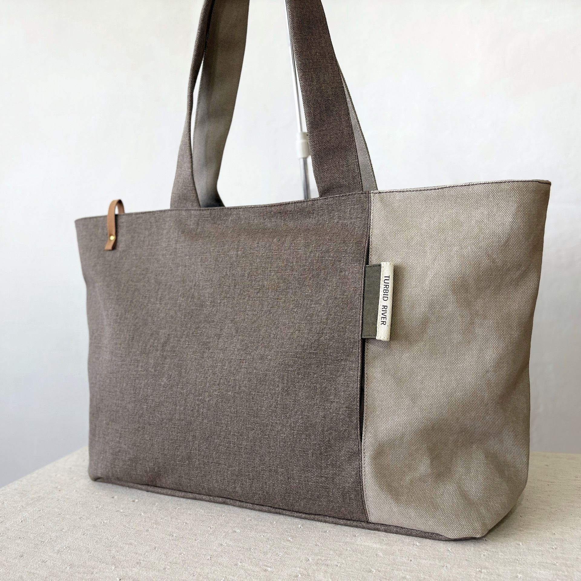 | 15吋 X 暖木棕 | 自然四景系列 大容量托特 | 厚磅水洗帆布 |