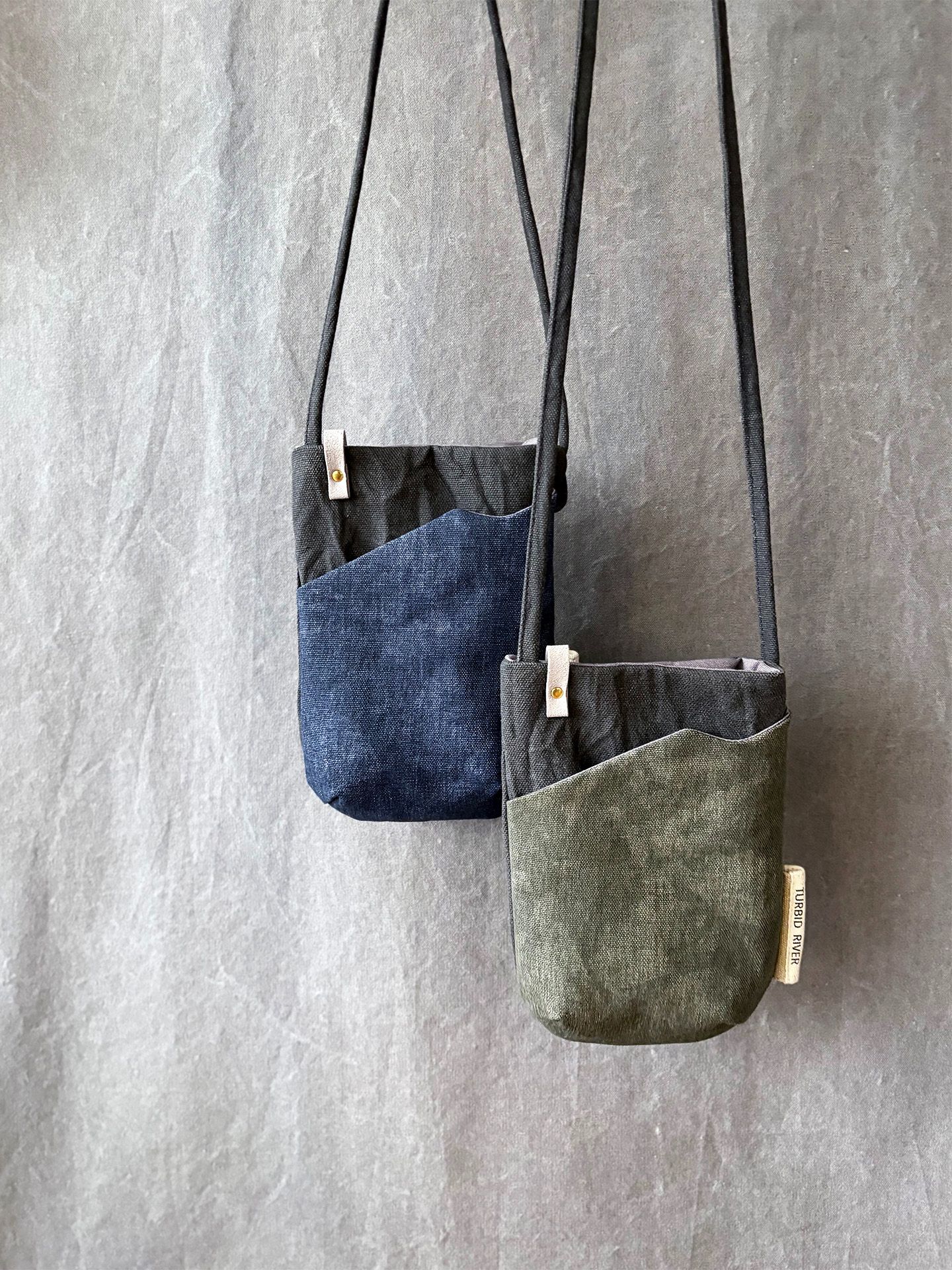 漫步日常 濁河隨行小揹袋 | 冬岩灰 x 潑墨系 | 大容量手機袋