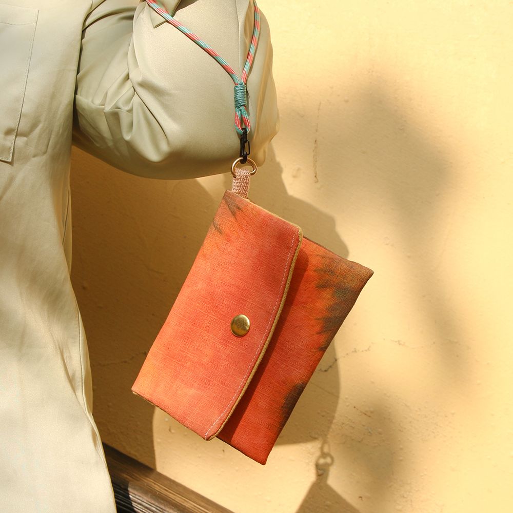 植物染茜墨信封手拿包