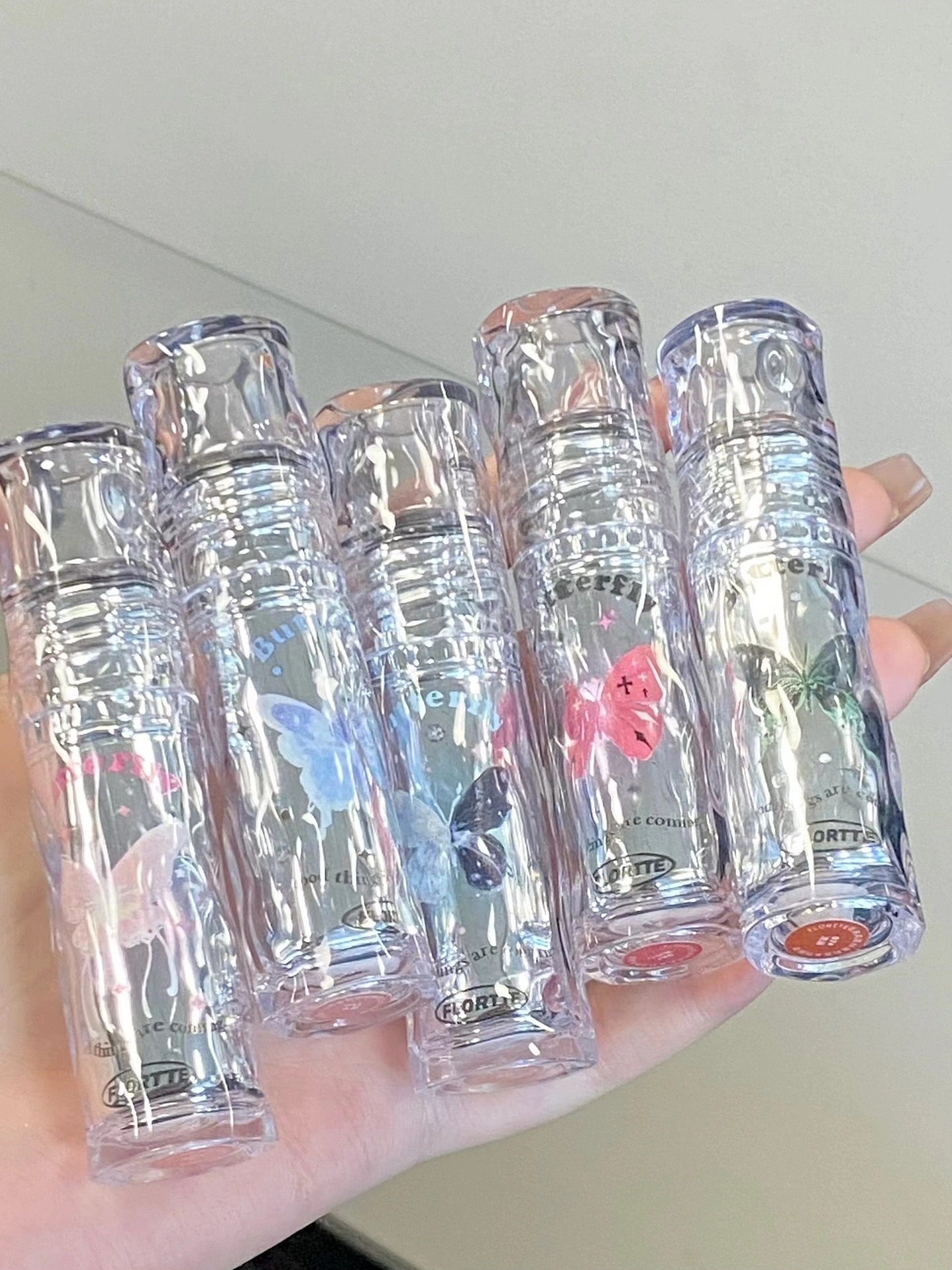 花洛莉亞唇釉😻