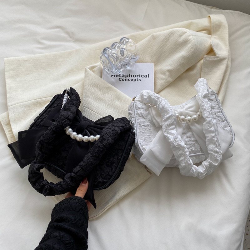 珍珠蝴蝶結腋下包🤍🎀🖤