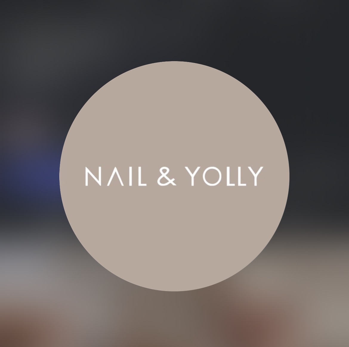 悠梨 YOLLY