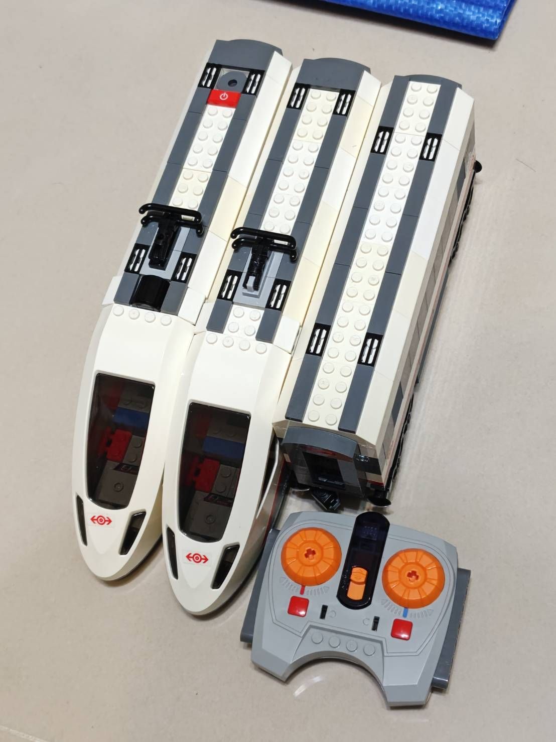LEGO  中古火車 60051  只有火車，少量白磚發黃，無盒無書