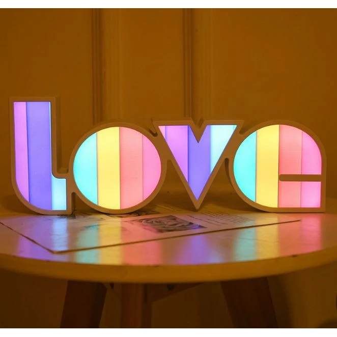 LOVE造型裝飾燈100元