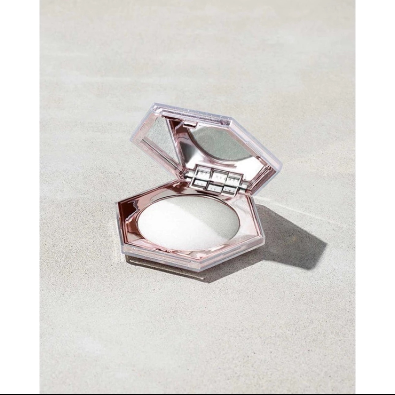 Fenty Beauty highlighter 鑽石打亮