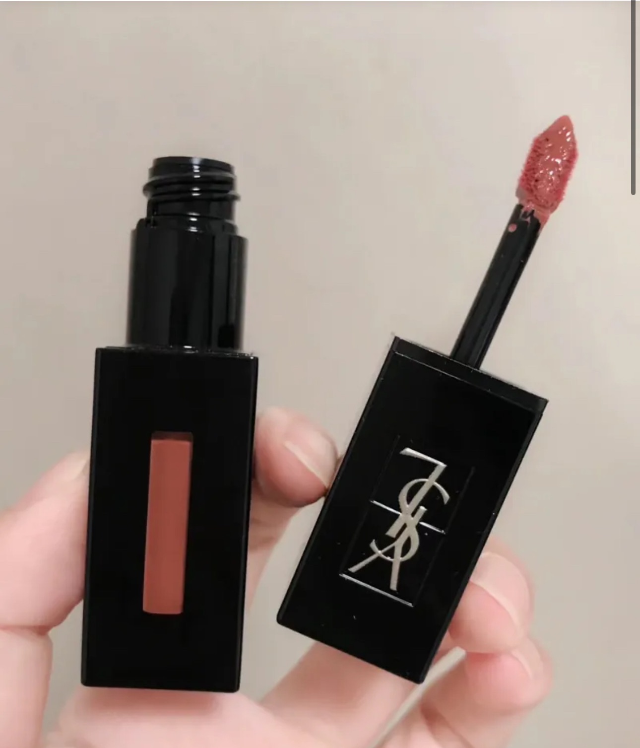 YSL-奢華緞面漆光唇釉 #610 冰烏龍