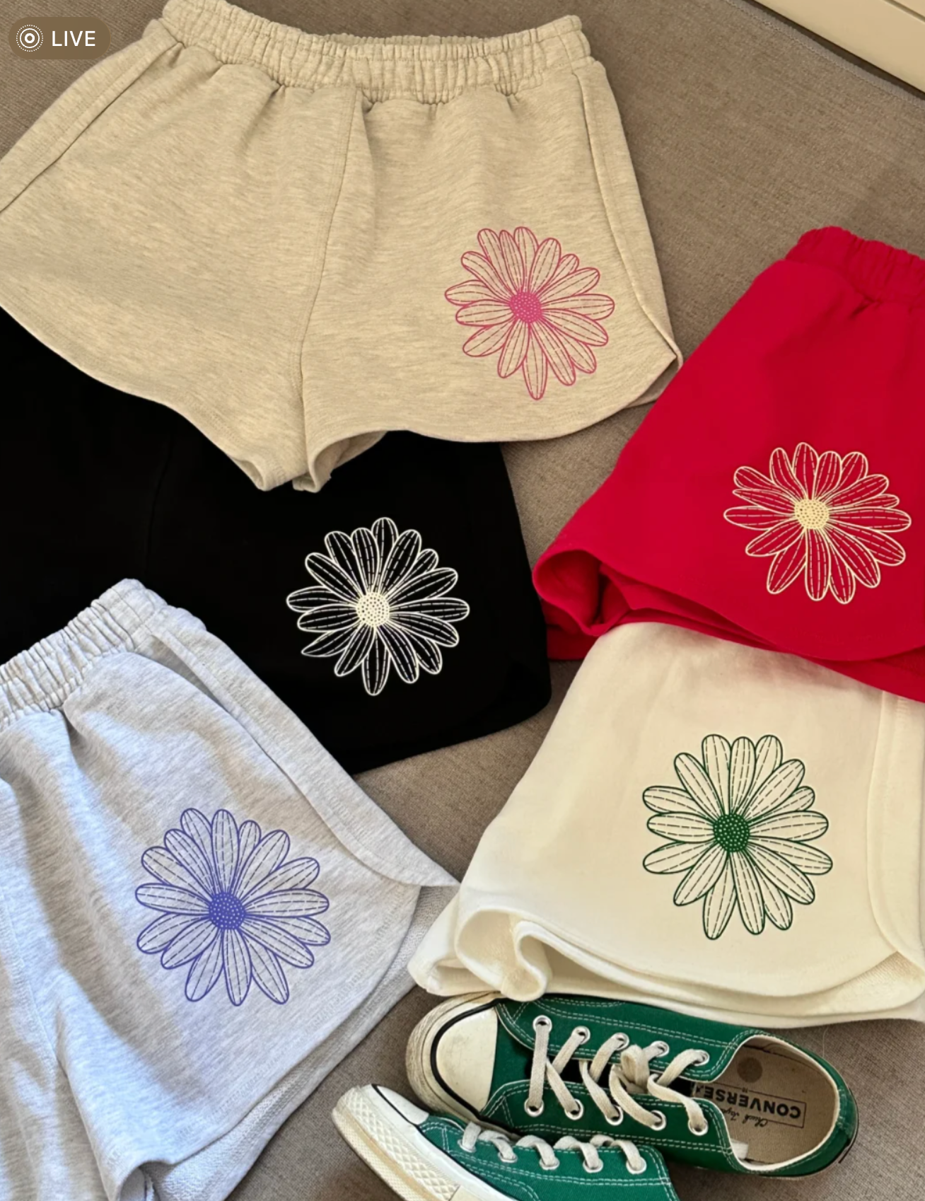 Mardi mercredi 迷你開衩雛菊短褲 MINI SWEAT SHORTS FLOWER