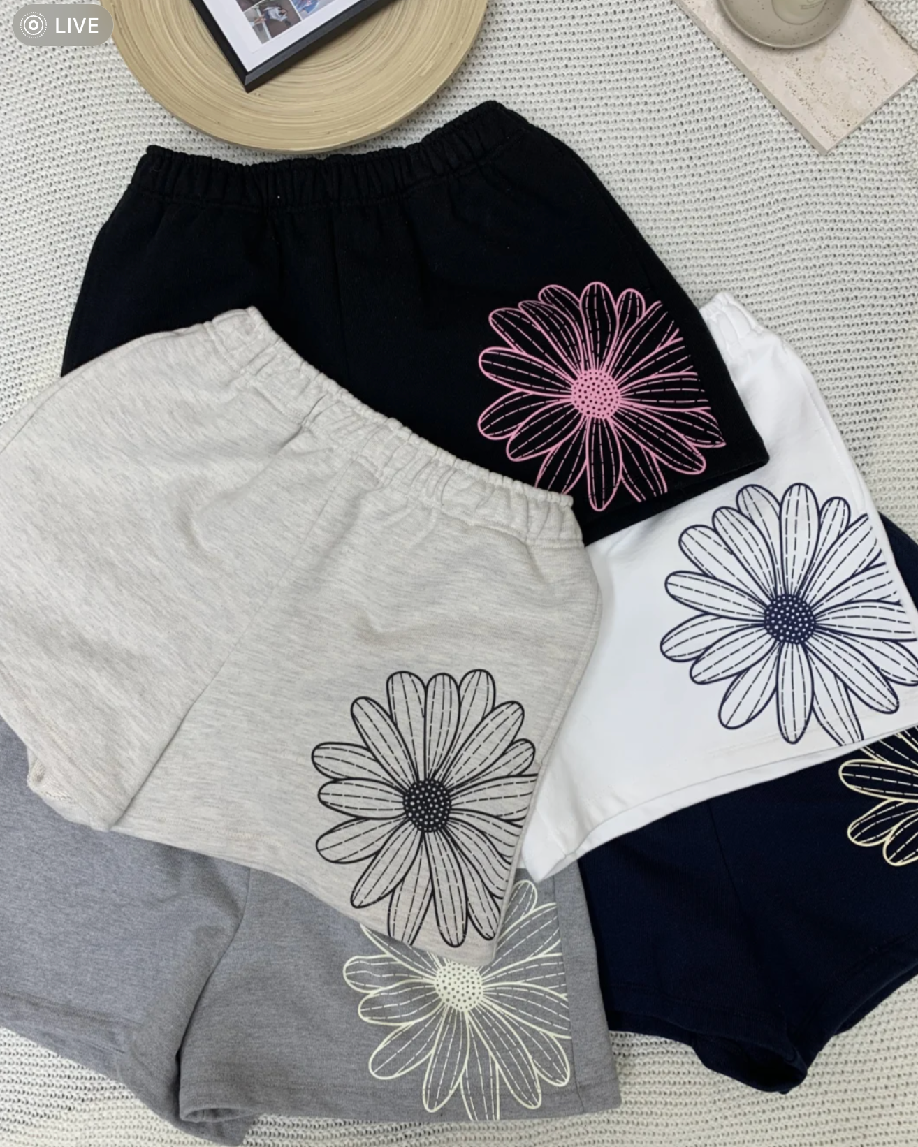 Mardi mercredi 雛菊短褲 SWEAT SHORTS FLOWER