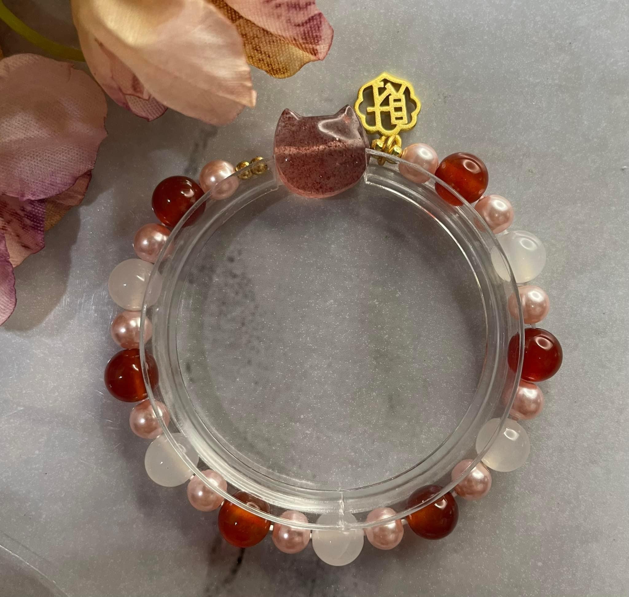 D011招財草莓貓！！！！