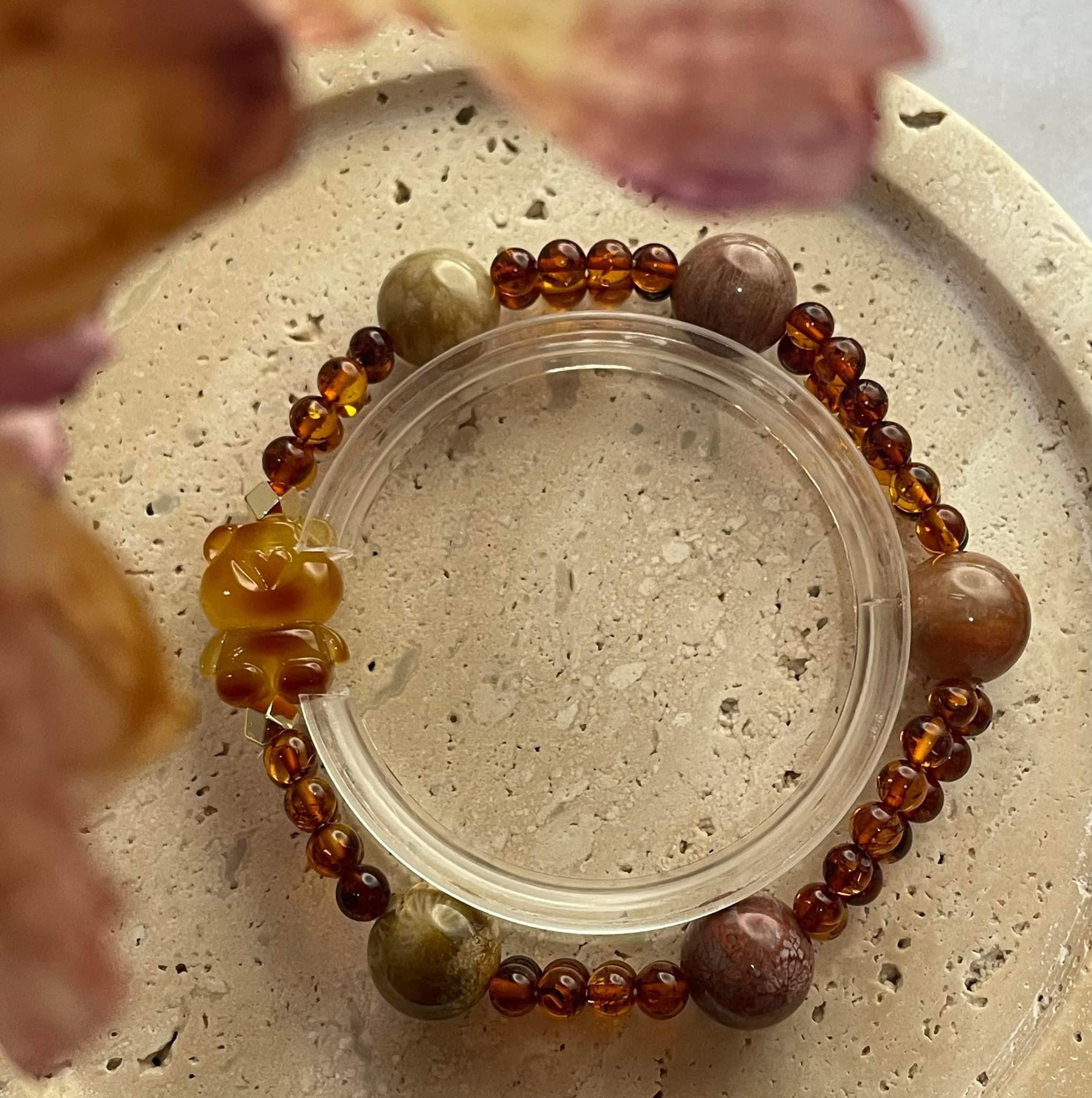 D012 蜜蠟熊x花珀x珊瑚玉