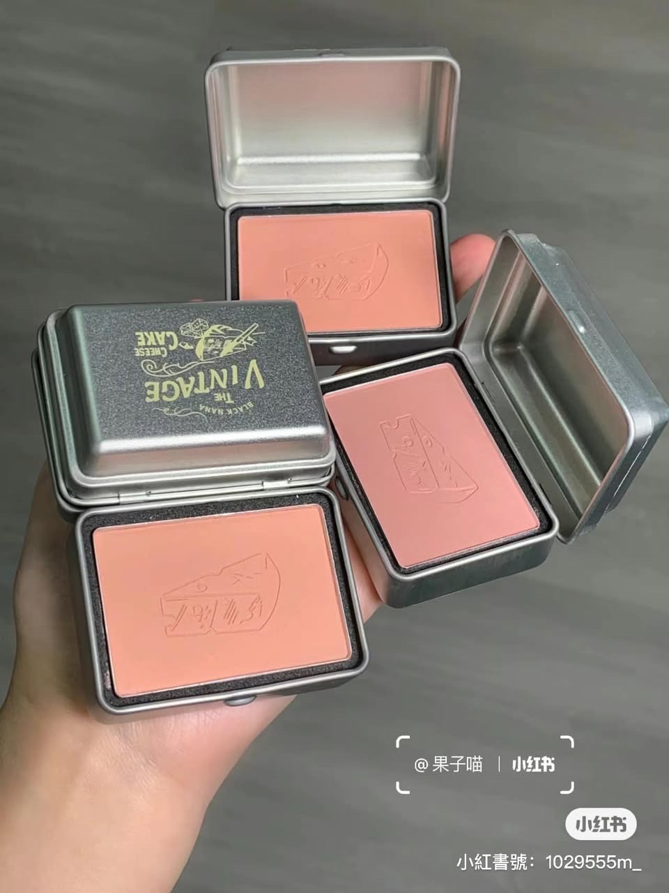 AB_A26_BLACK NANA半島鐵盒腮紅