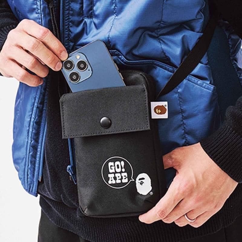 🦍.A BATHING APE 雜誌附錄 APE 小包 手機包