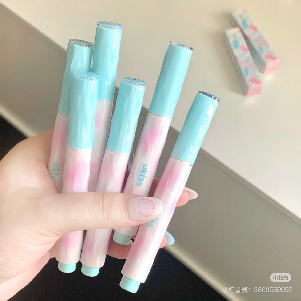 ukiss夏日爆汁水唇凍