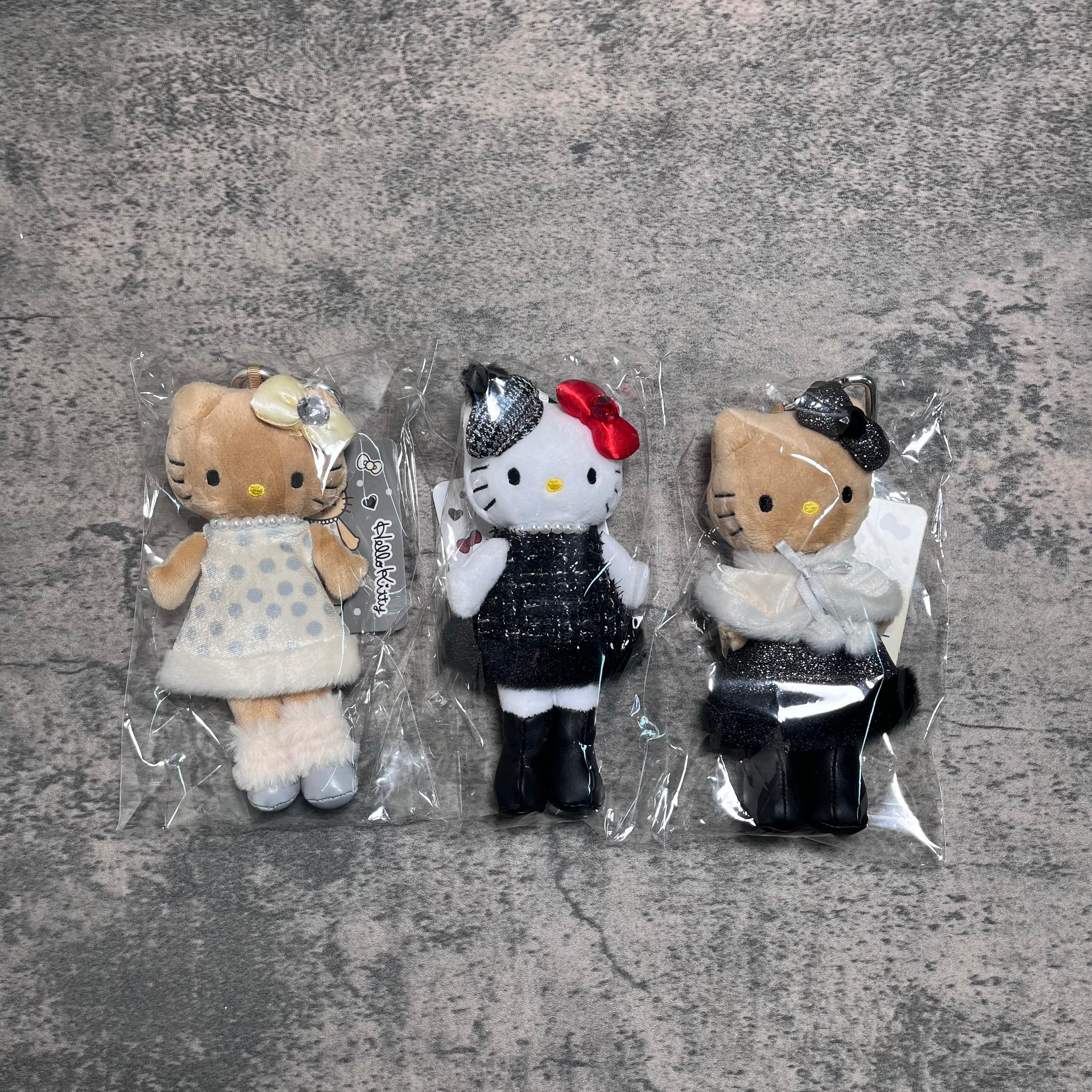 【現貨售完不補】日版冬季長腿Kitty吊飾