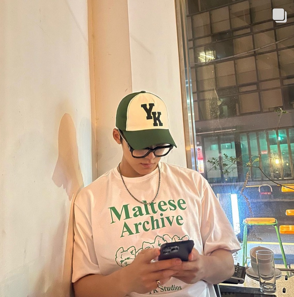 現貨  珉奎同款線條馬爾濟斯短袖