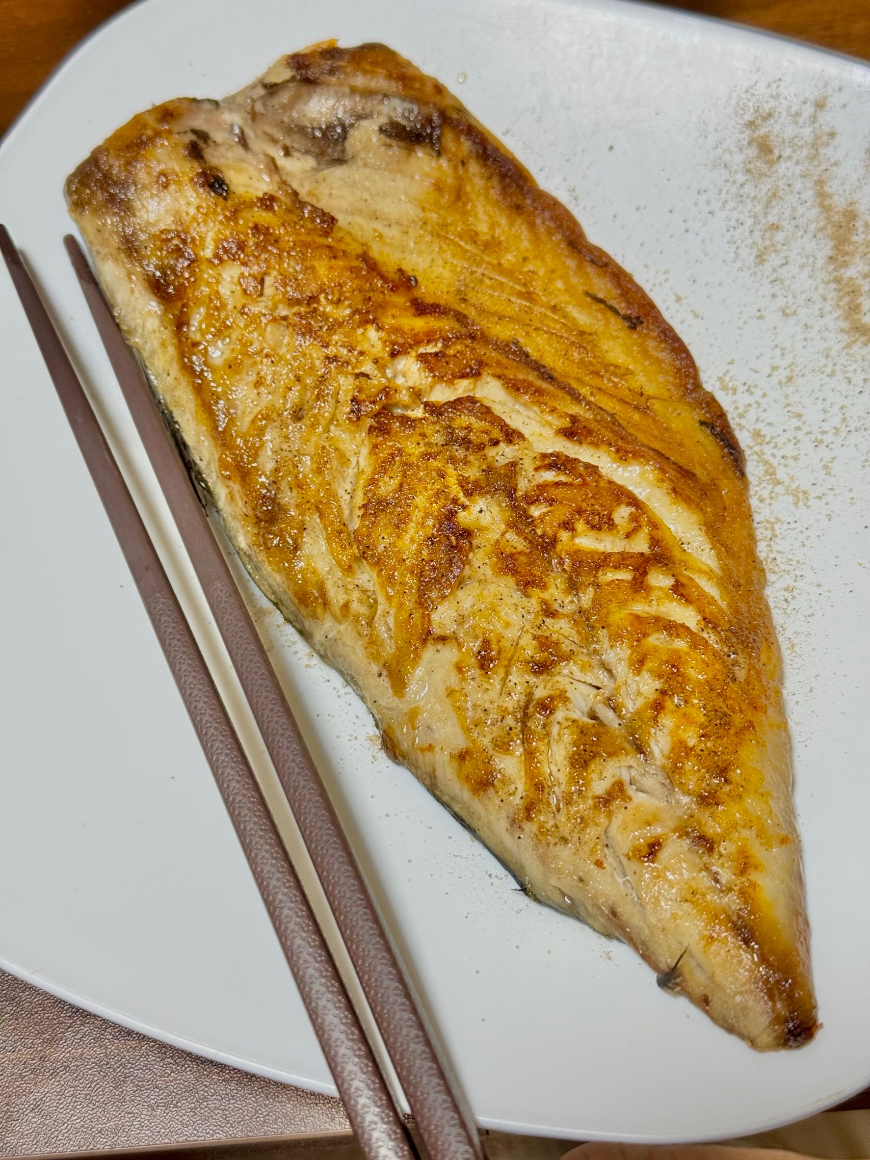 闆娘推👍巨無霸規格鯖魚