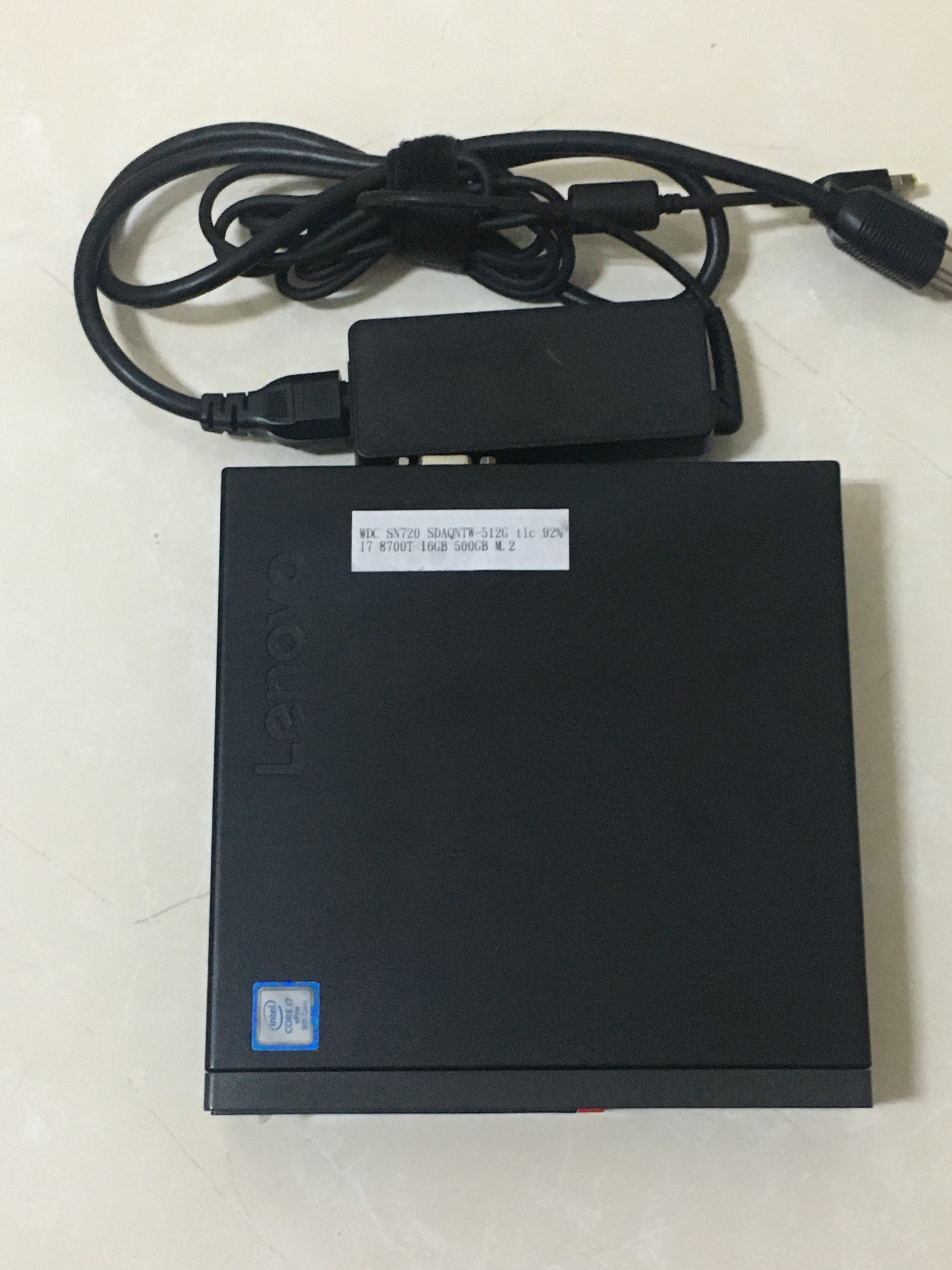 Lenovo M920q 迷你桌上型電腦 I7-8700T