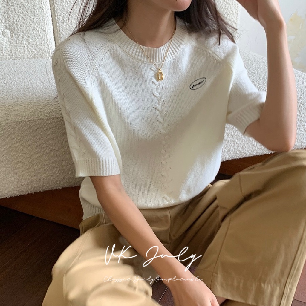 𝑽𝑲 𝑱𝒖𝒍𝒚｜刺繡編織短袖針織衫（3 colors）