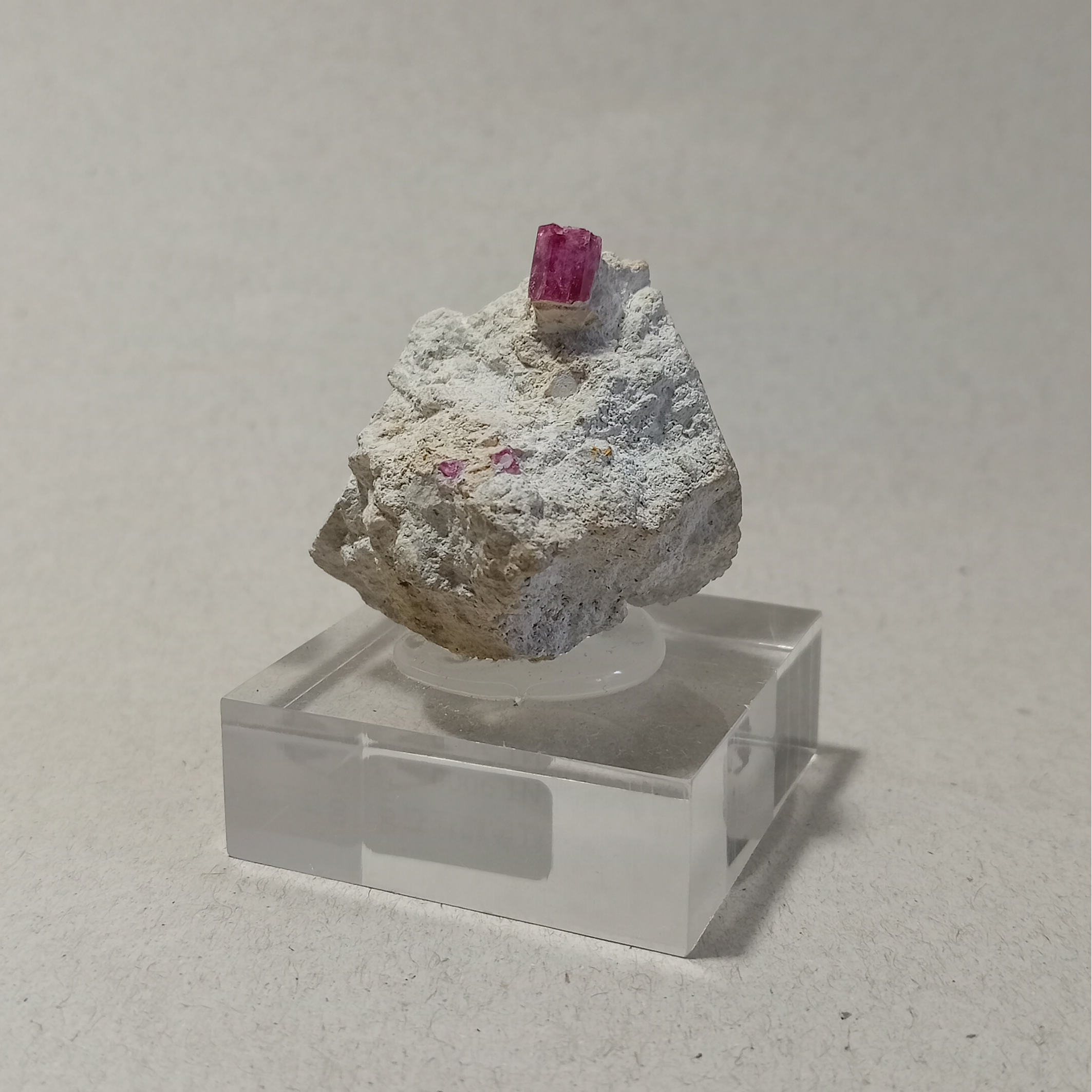 紅色綠柱石
