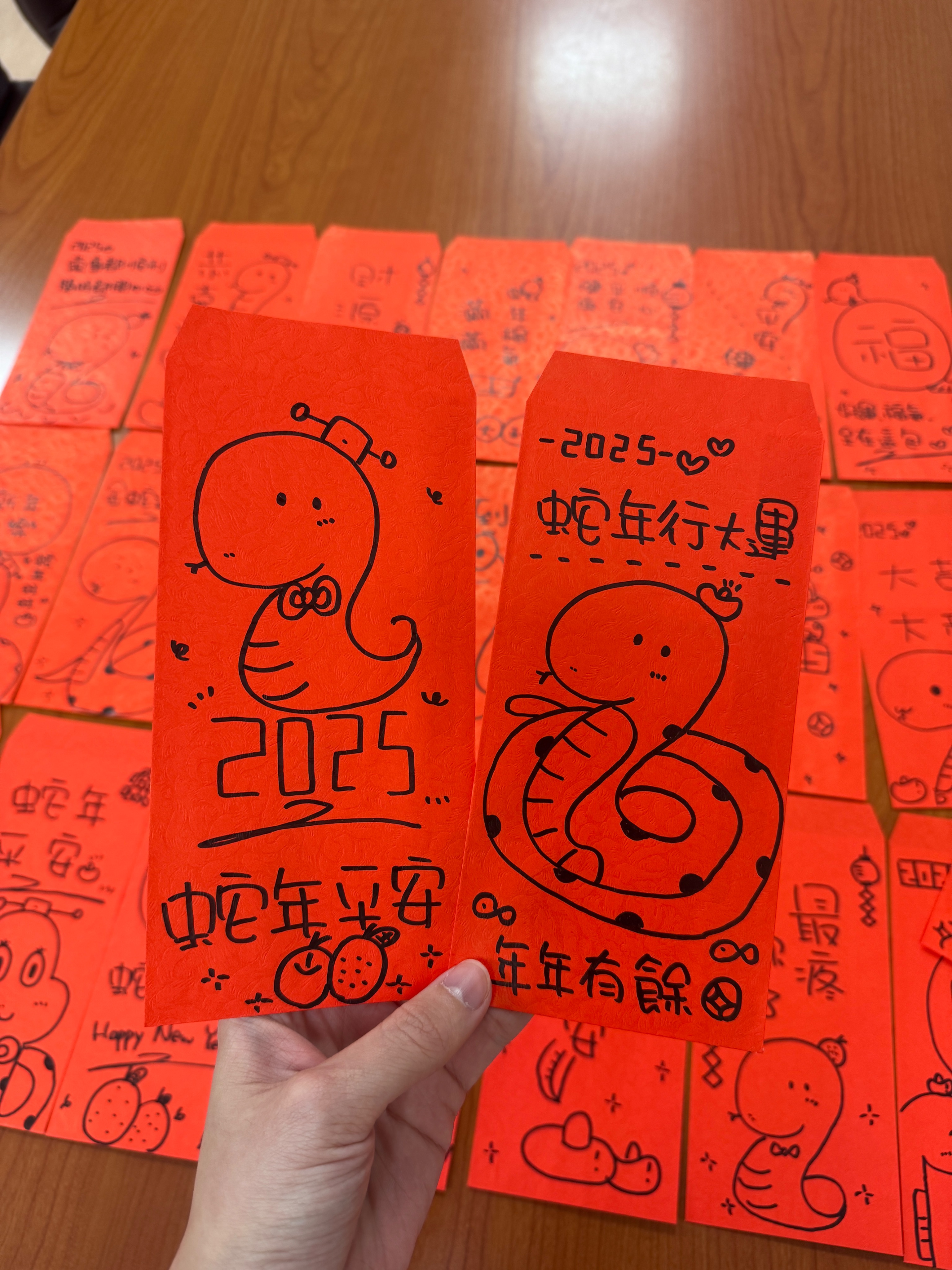 小莓-公益手畫紅包「蛇年」