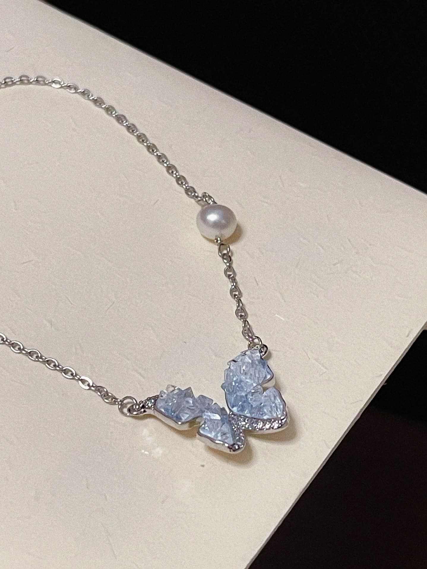 天然淡水珍珠搭配天然海鹽冰晶 碎石藍蝶🦋#一組套裝/ #耳墜/ #項鏈/ #手鏈
