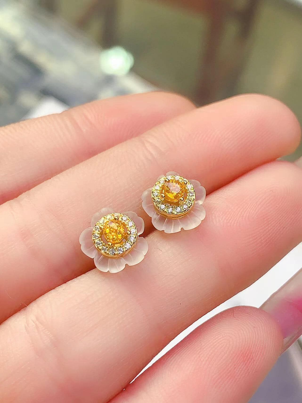 天然黃水晶 耳釘，搭配↬#天然白水晶↬#天然澳洲母貝 的完美結合