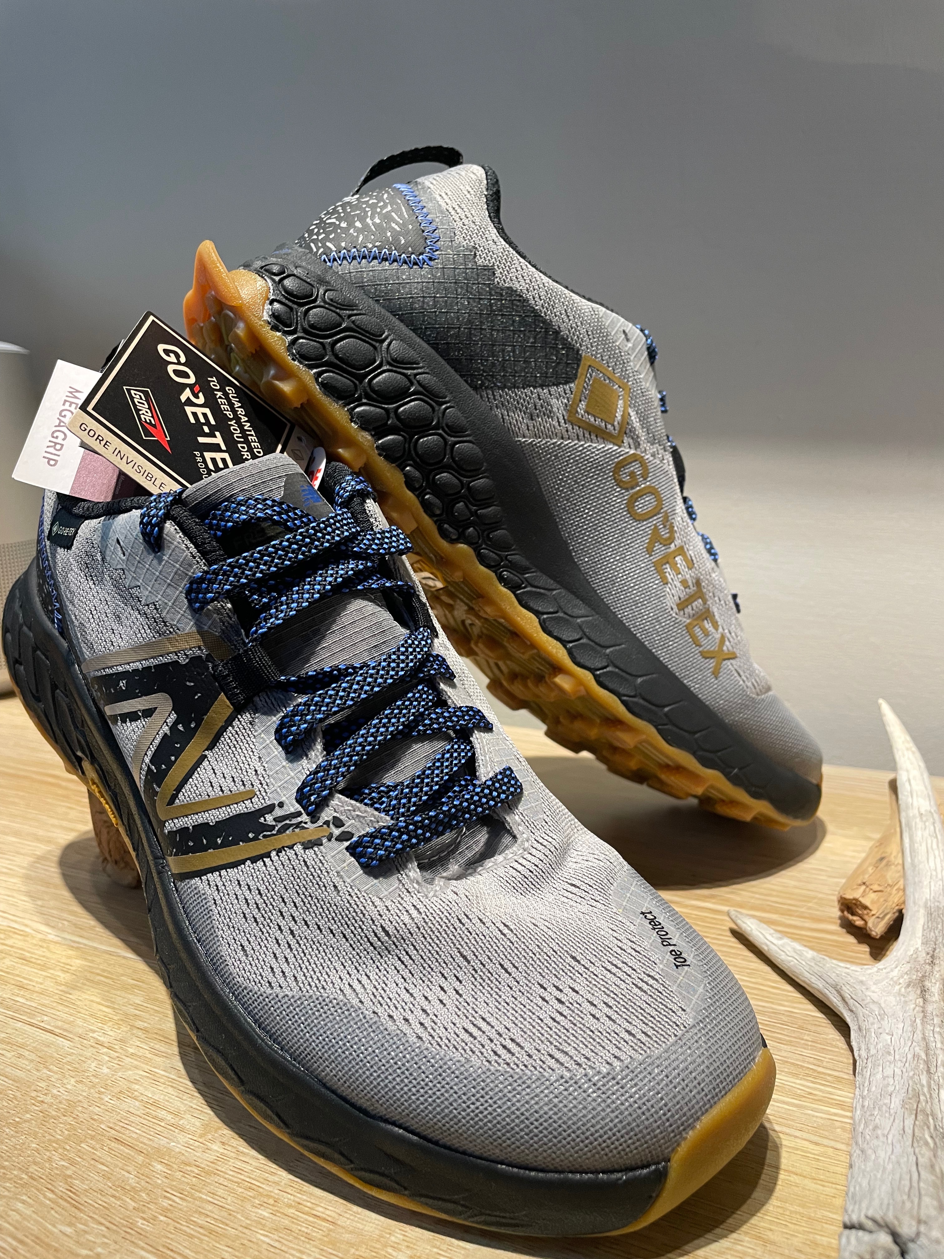 全新New Balance Hierro V7 男款越野跑鞋Gore tex版