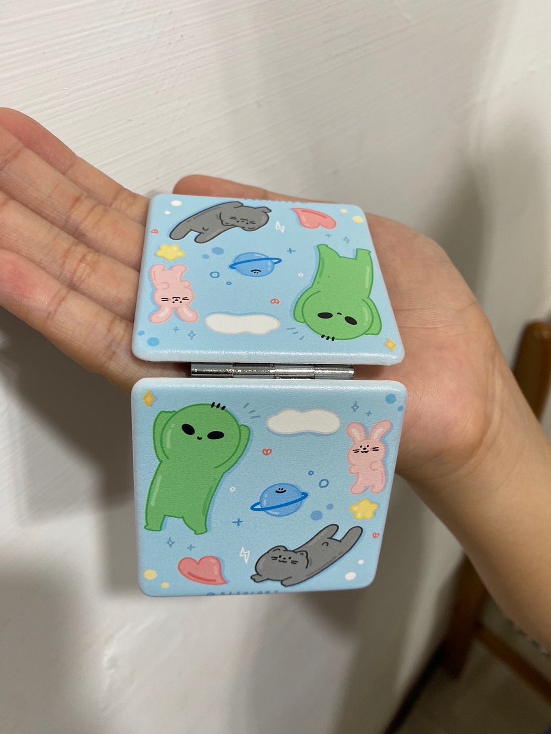 51的化妝鏡𓂃 ◌‬𓈒𓋪‪