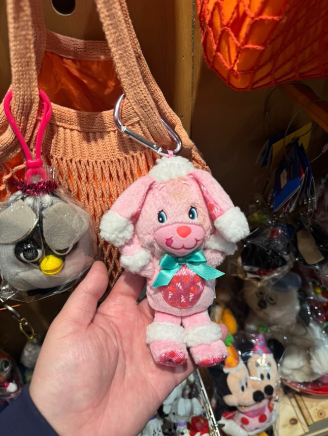 yumyum草莓兔吊飾