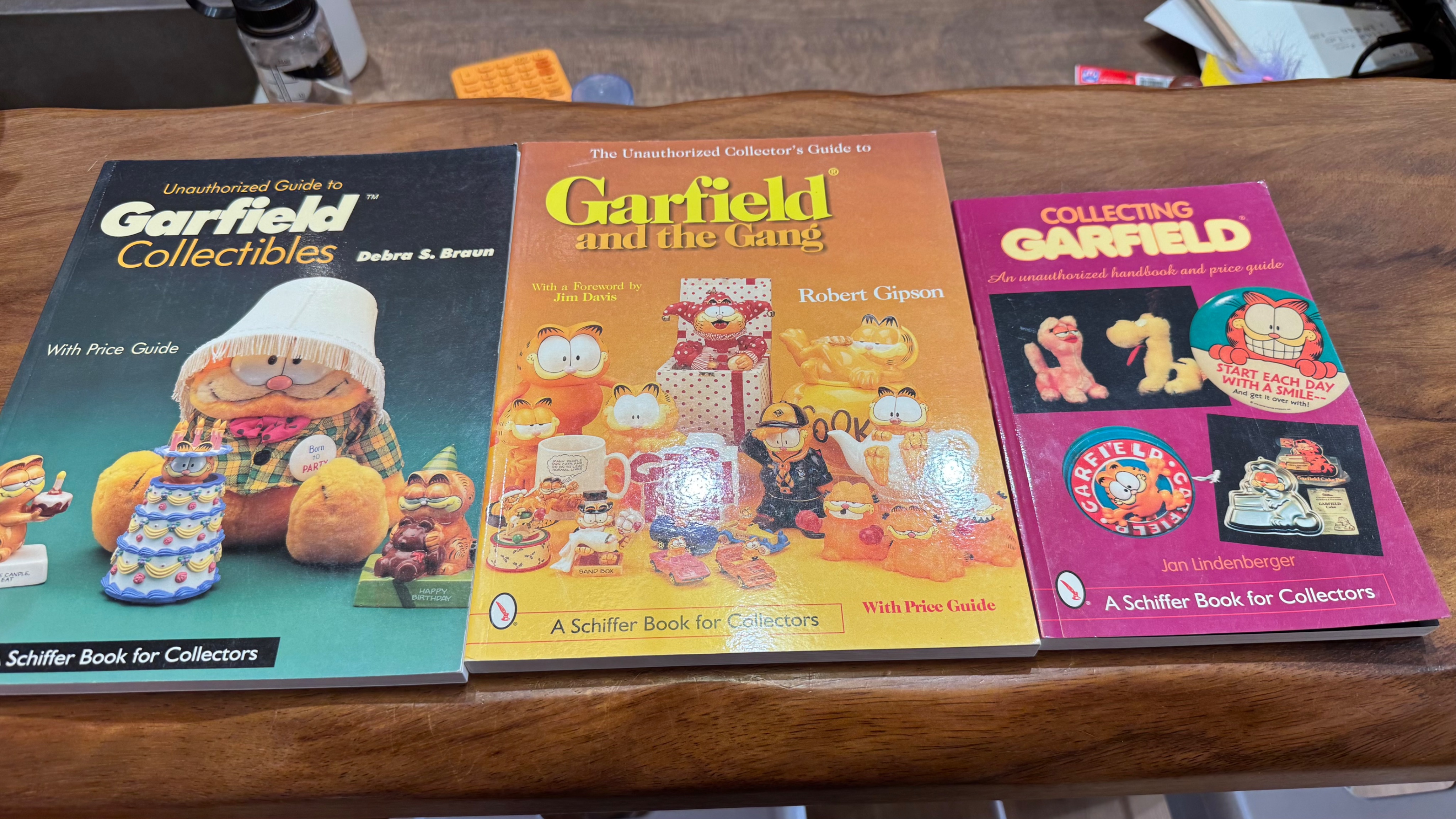 三本加菲貓寶典