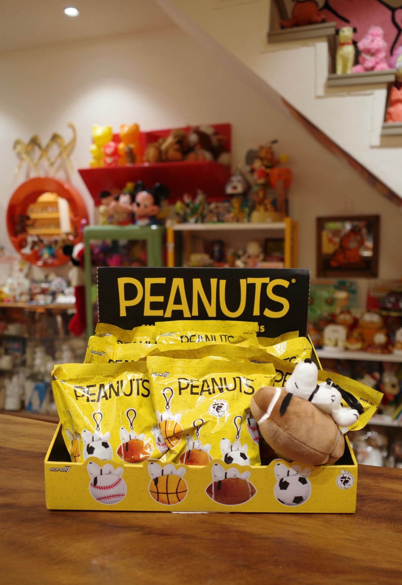 PEANUTS Super7 吊飾盲抽 共四款