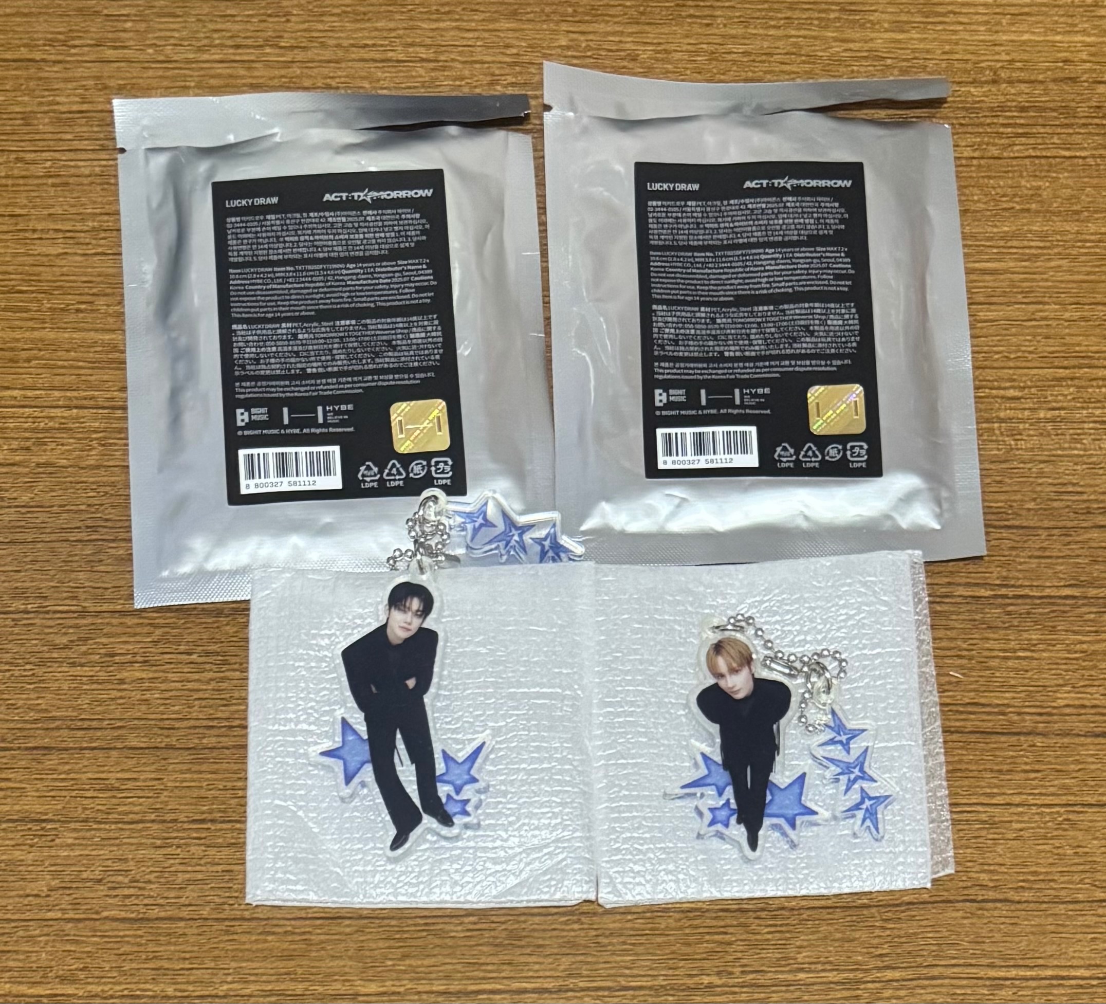 ACT:TOMORROW  四巡周邊