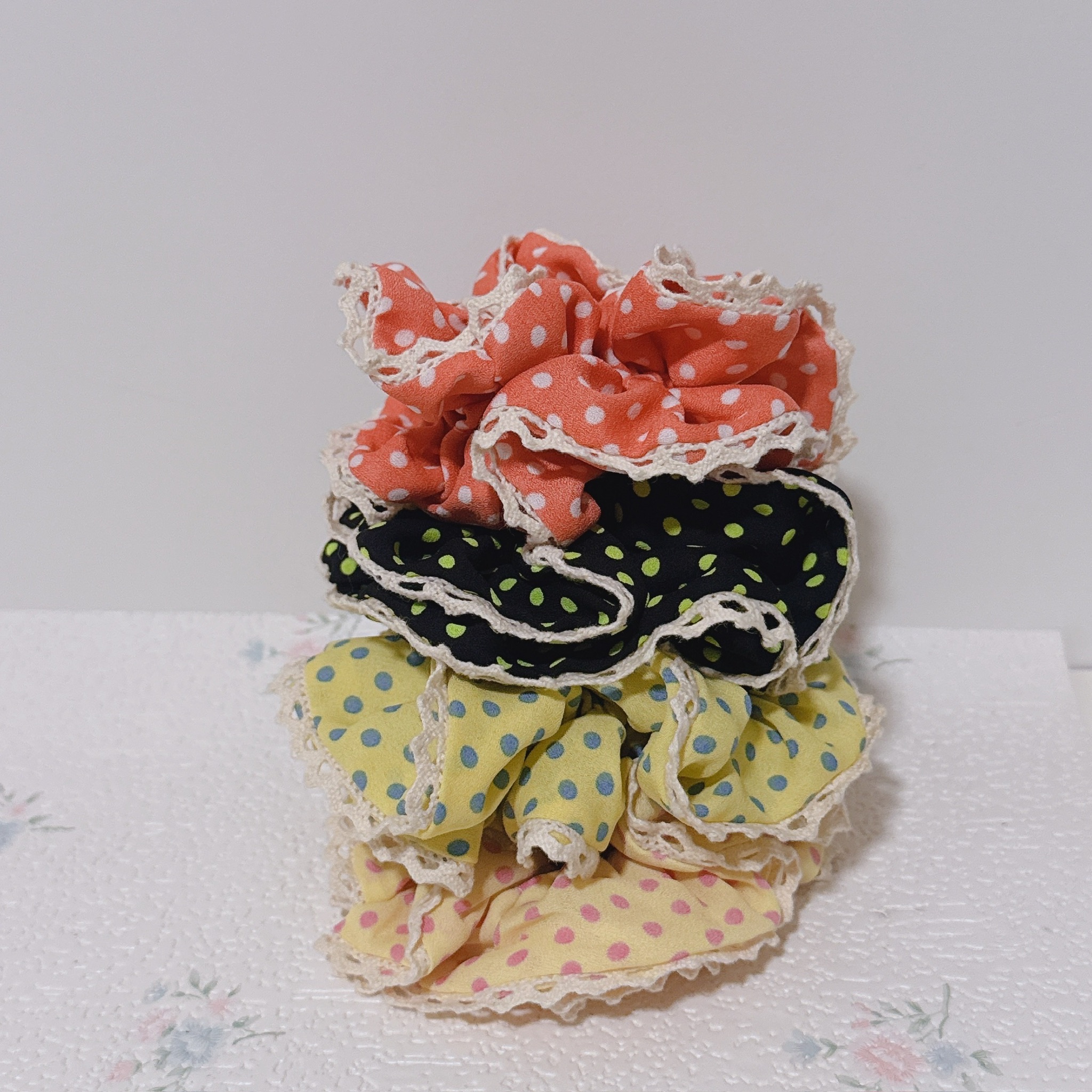 甜美女孩的糖果腸圈