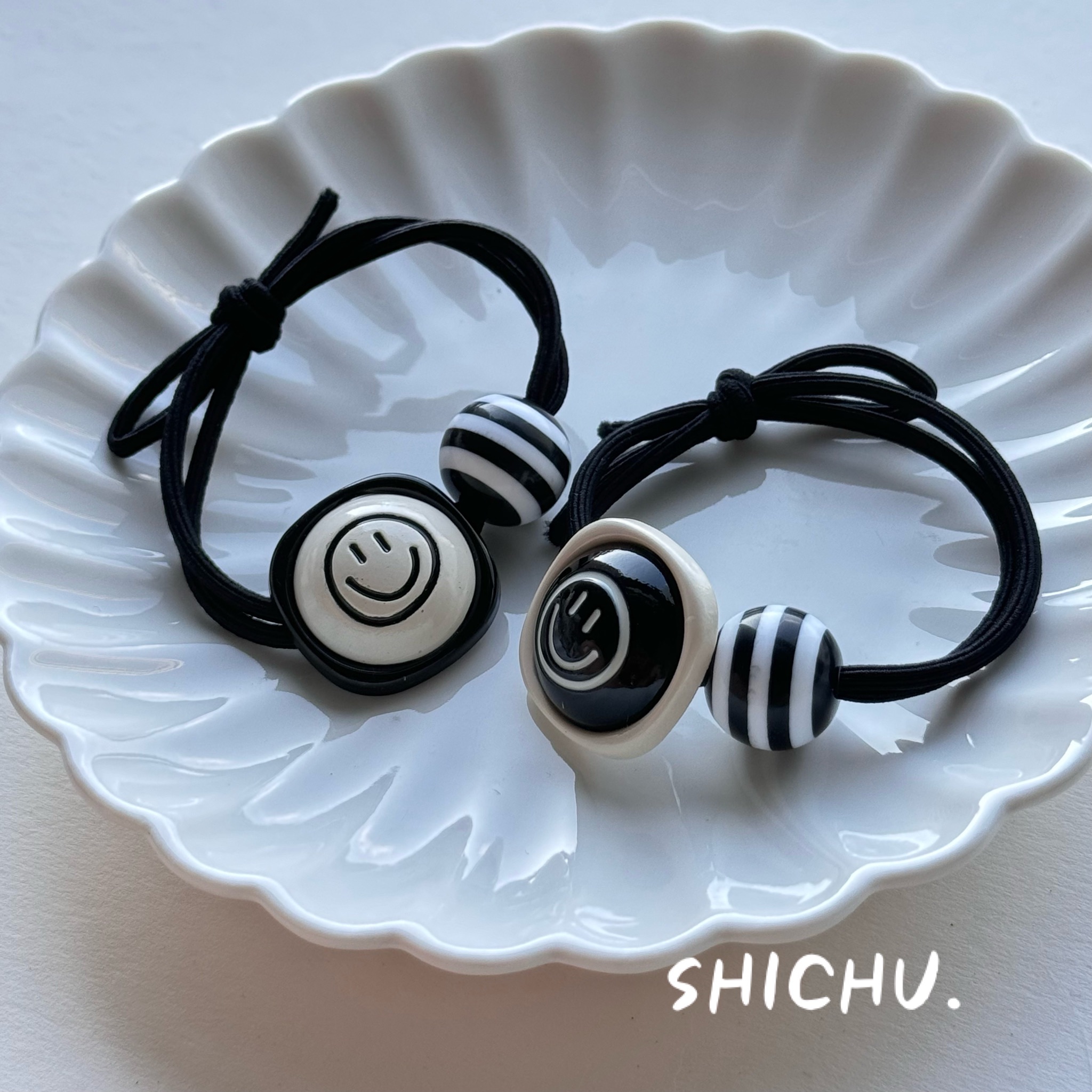 金屬笑臉韓女孩髮圈