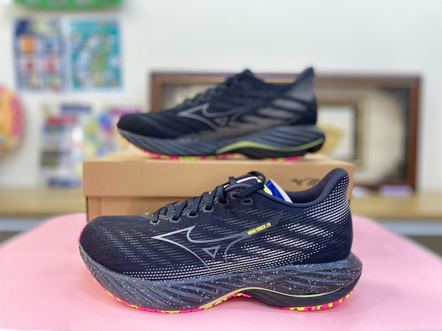 #美津濃慢跑鞋（NIGHT RUN夜跑款）J1GC246301