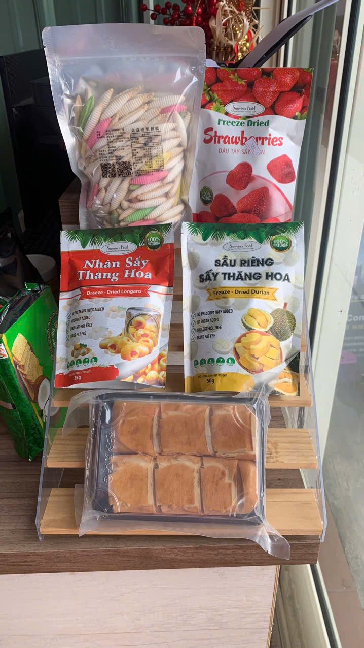 越南小吃bánh ăn vặt