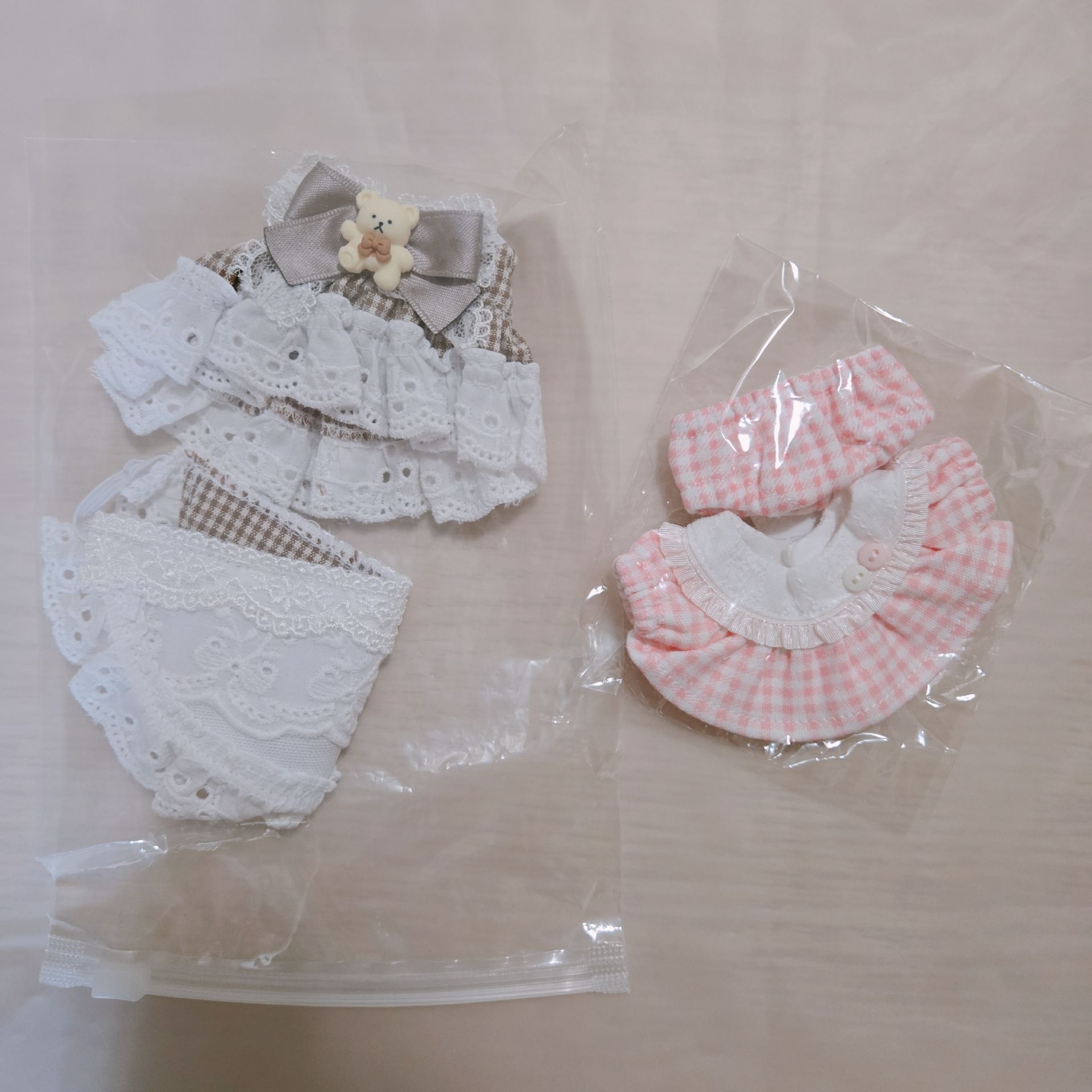 10cm Heeyum Forest 格紋熊熊可可+一匙糖糖娃衣-粉格