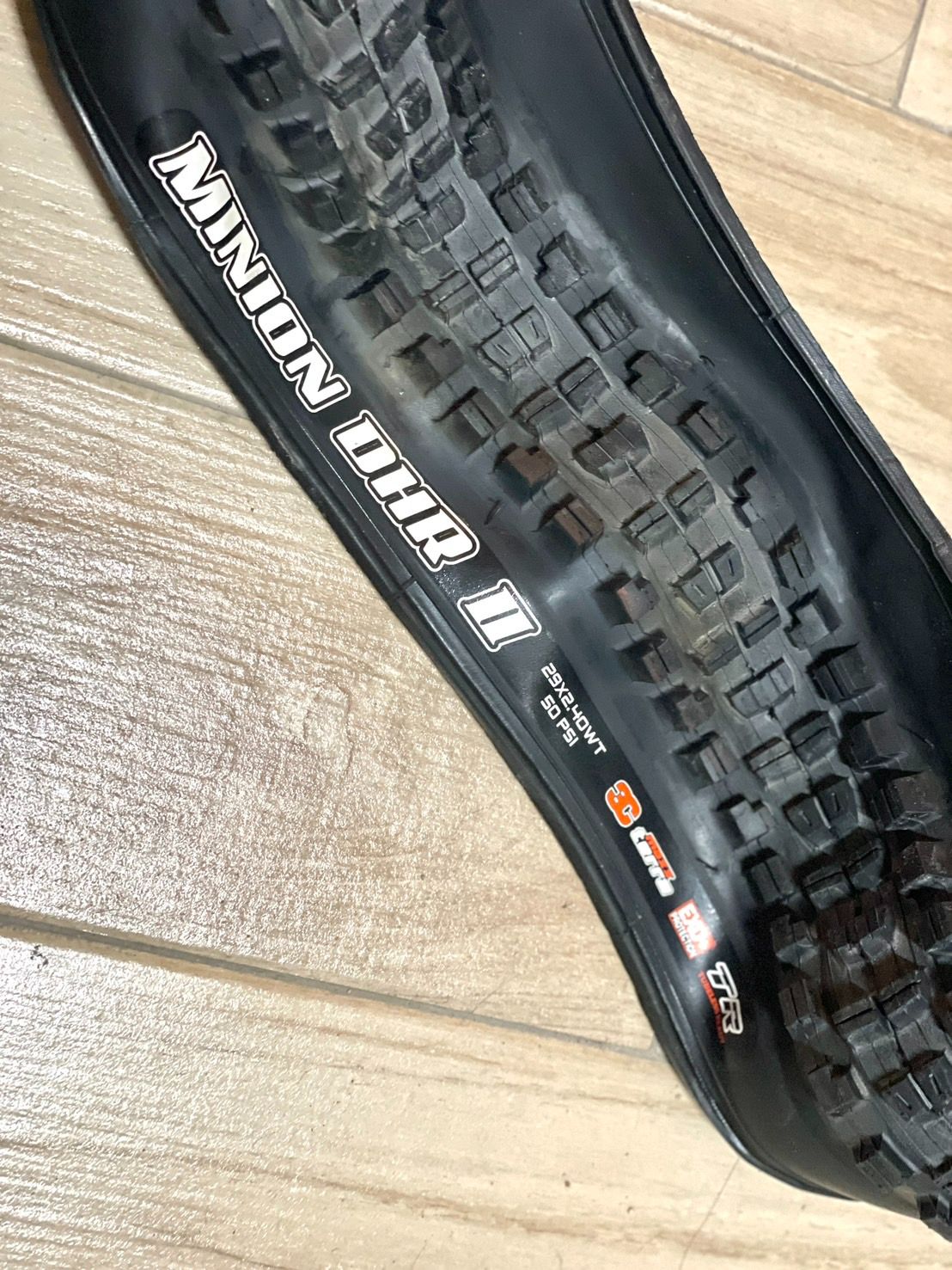 MAXXIS Minion DHR II 29x2.4＂ WT 3C MaxxGrip TR EXO Tir