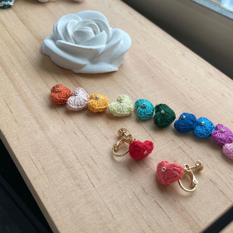 【手作飾品系列】 鉤針編織 雙色小愛心 多色系 夾式耳環