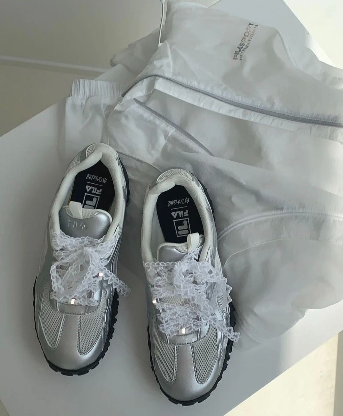 代購 FILA ECHAPPE MS 韓韶禧同款 網眼 復古 液態金屬 男女