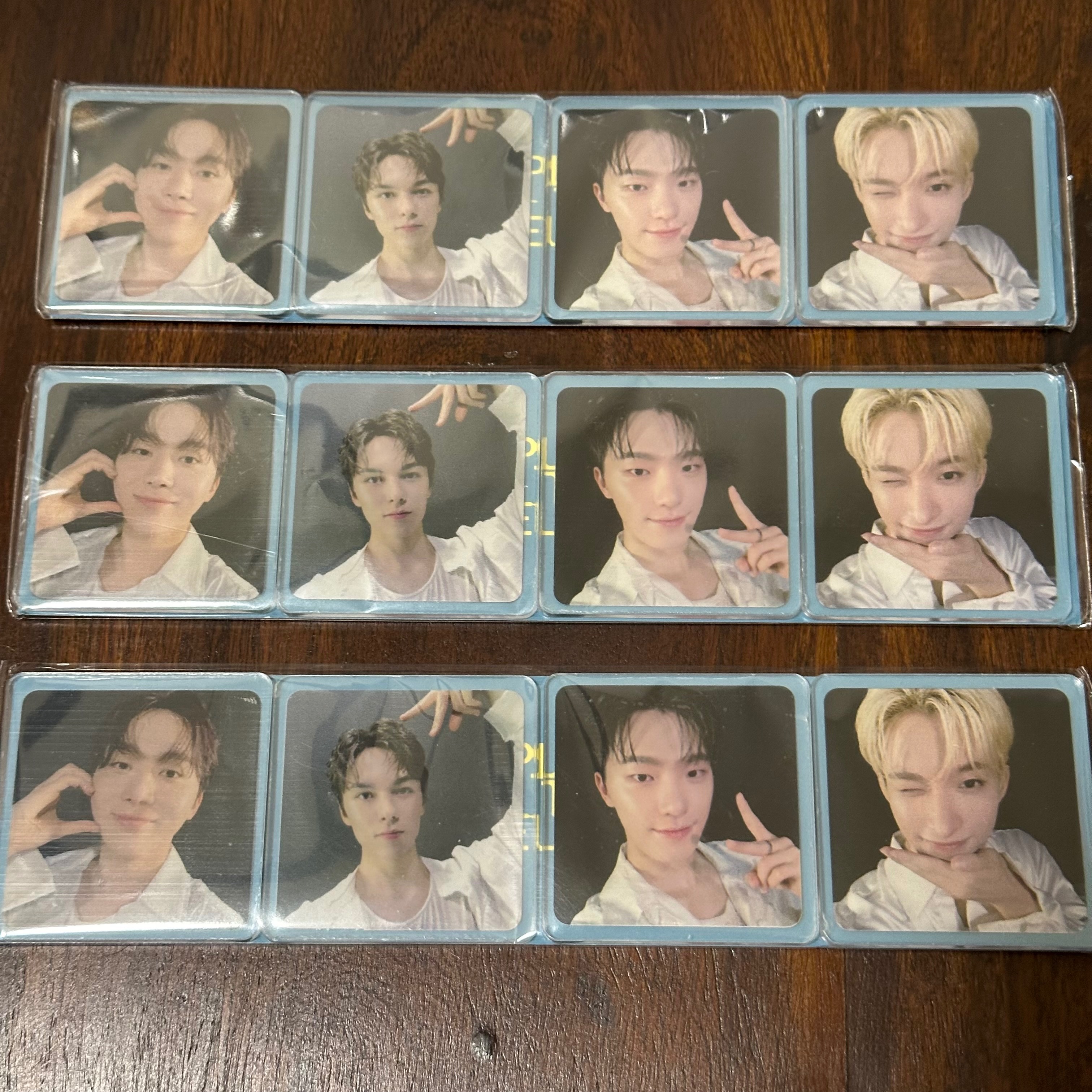 12th mini album: S pill  the feel 其他特典：磁鐵、卡套