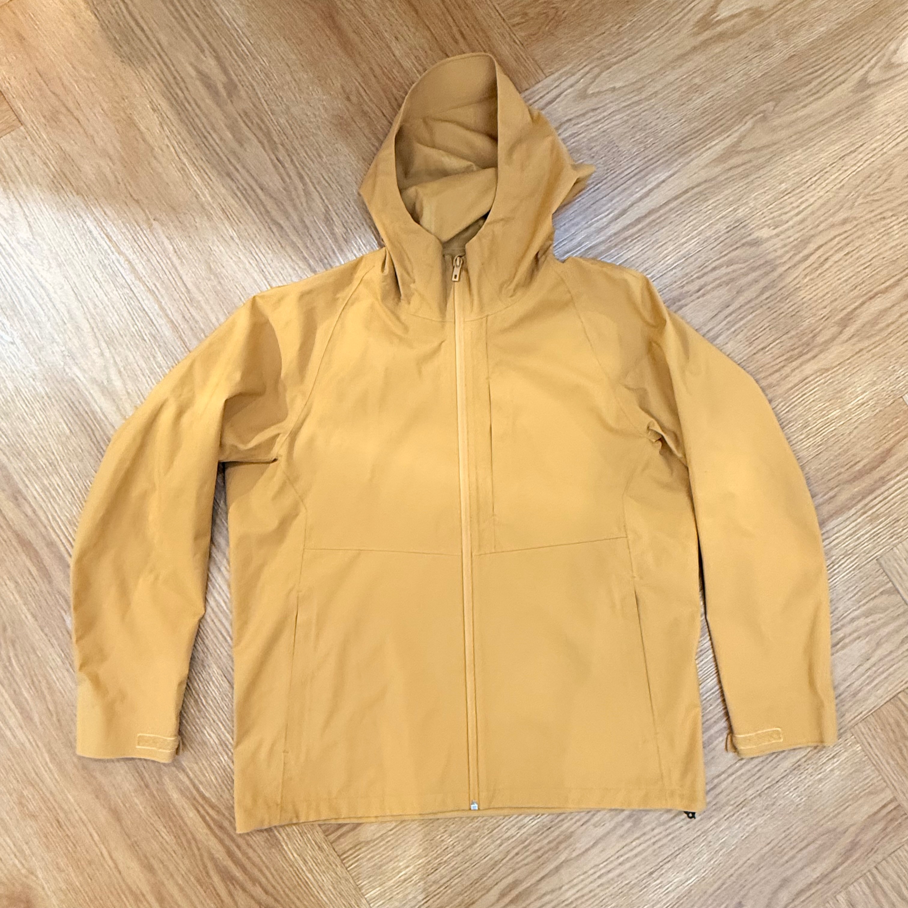 ［二手九成新］UNIQLO 防水外套