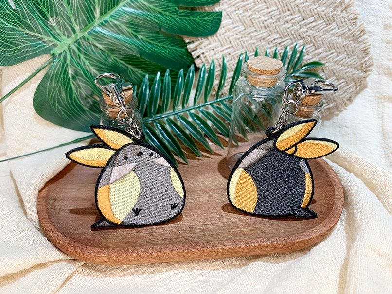 鳥鳥刺繡吊飾