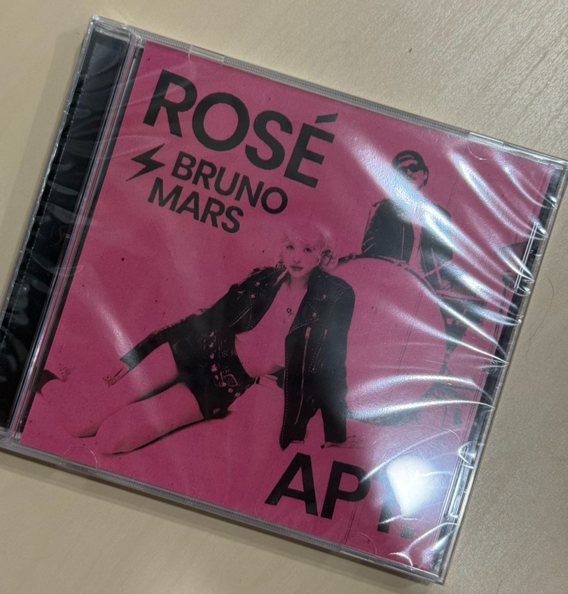 ROSÉ ＆ Bruno Mars - APT.