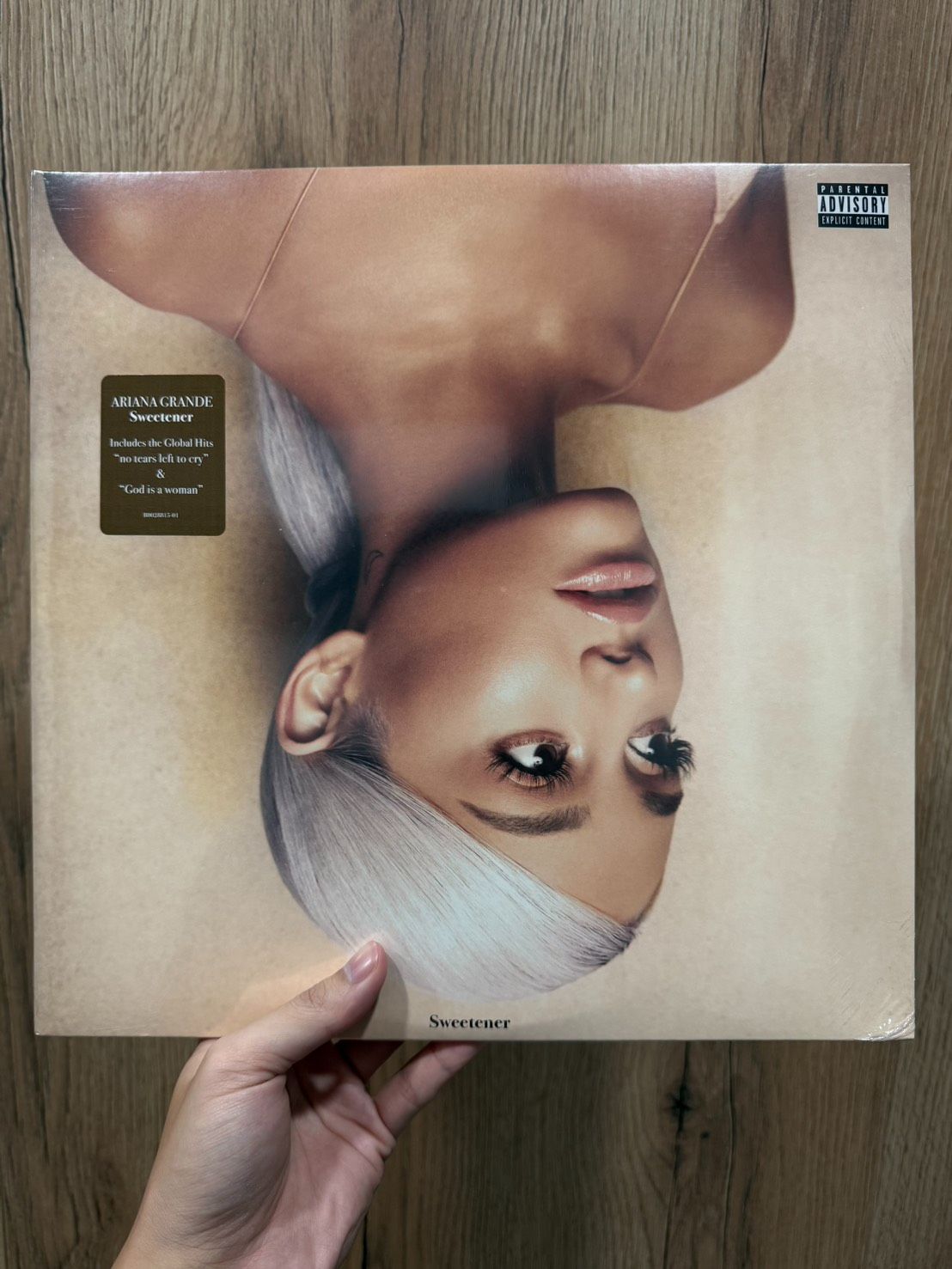 Ariana Grande - sweetener （桃膠）