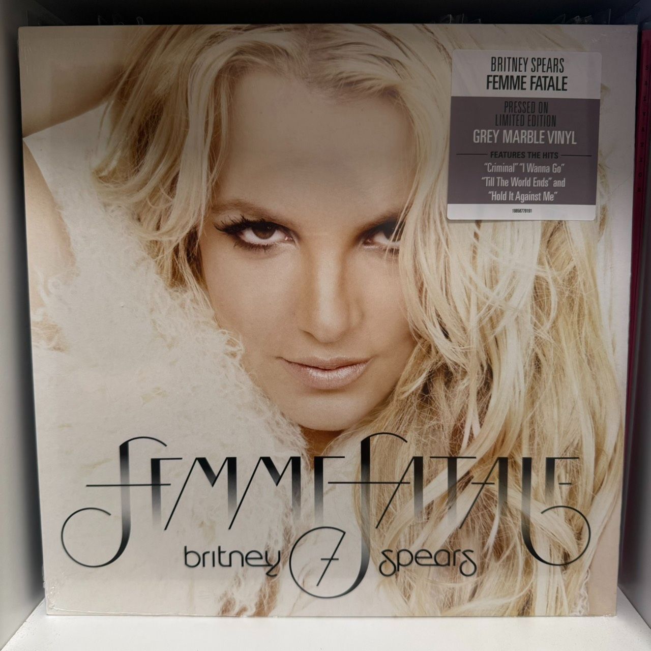 Britney Spears - Femme Fatale （大理石彩膠）